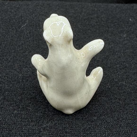 Hagen Renaker Mini Tiny White Polar Bear Cub Sitting Figurine - Picture 4 of 11